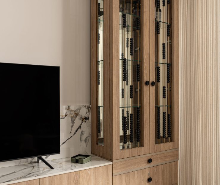 Bar cabinet